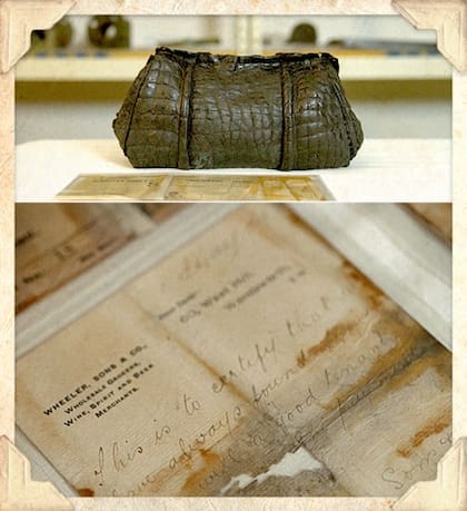 Un bolso de cocodrilo y una carta dañada por el agua, ambas propiedad de Marian Meanwell