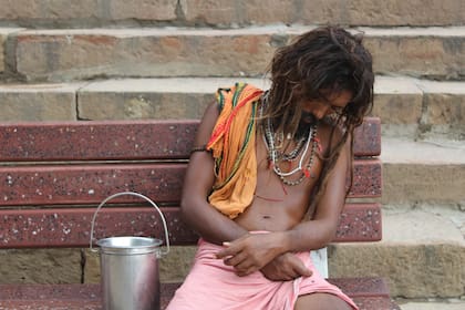 Un Brahma (deciden vivir en la calle durante determinado tiempo como desapego de lo material)