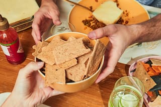 Comenzaron a producir snacks veganos “en los que no haya que resignar sabor” y venden a Uruguay y Paraguay