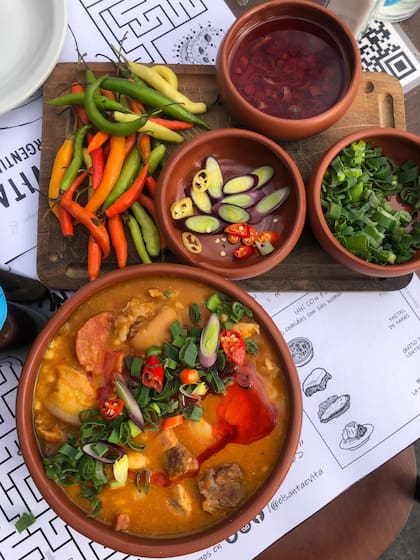 "Un buen locro, de esos que abrigan el alma"