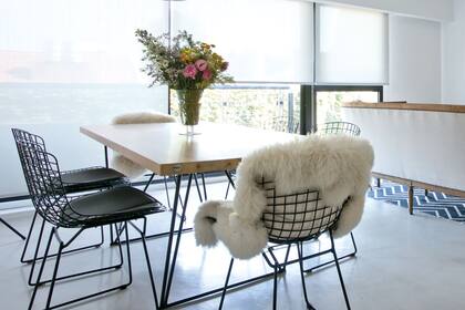 Un buen ramo de flores decora, perfuma y suma naturaleza a nuestro comedor