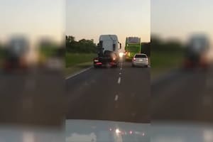Las peligrosas maniobras de un camionero que casi provocan una tragedia en la ruta