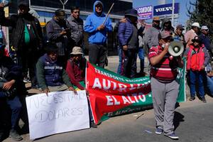 La lucha política entre Luis Arce y Evo Morales paralizó al gobierno hasta la irrupción de los militares