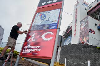 ¿Un campo de béisbol en un autódromo? El Speedway Classic de la MLB hace historia