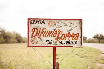 Un cartel de agradecimiento en una ruta de La Rioja.