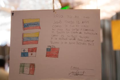 Un cartel incluido en una exposición interactiva apoyada por Unicef llamada "Voces de los migrantes", que se exhibe en el Museo de Tapachula, México