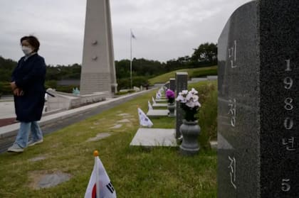 Un cementerio donde están los restos de algunas de las víctimas conocidas de la represión de Gwangju es hoy es un monumento nacional