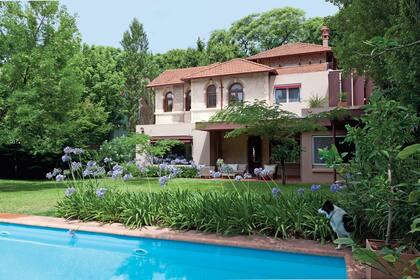 Mucho hablamos de antemano sobre esta producción, y uno de los deseos siempre fue hacerla cuando estuvieran florecidos los agapantos.