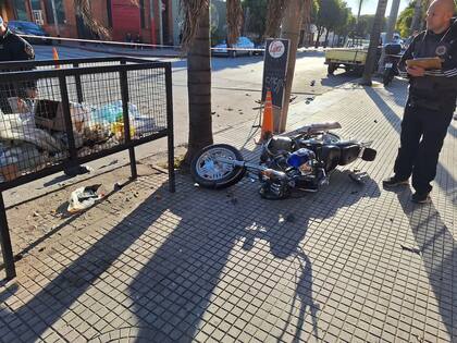 Un chico de 18 años mató al conductor de una moto.