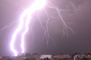 Avanza un ciclón extratropical con ráfagas de más de 70 km/h, tormentas, granizo y un brusco descenso de temperatura: las zonas afectadas