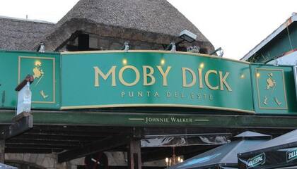 Un clásico del puerto de Punta del Este abierto de la mañana a la noche, Moby Dick no falla