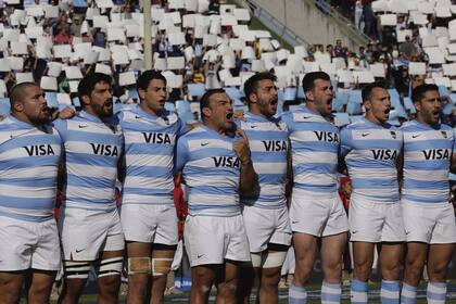 Un clásico: la entonación fervorosa del Himno Nacional Argentino por parte de los Pumas.
