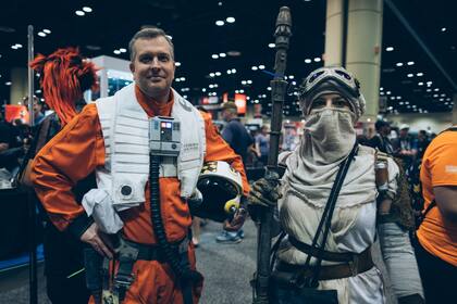 Un clásico piloto de una X-Wing y una Rey, de El despertar de la fuerza