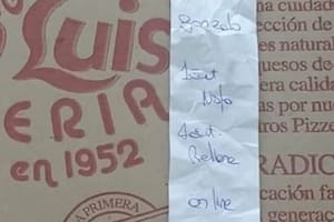 Córdoba: pidió una pizza y se indignó al encontrar un insulto en el ticket