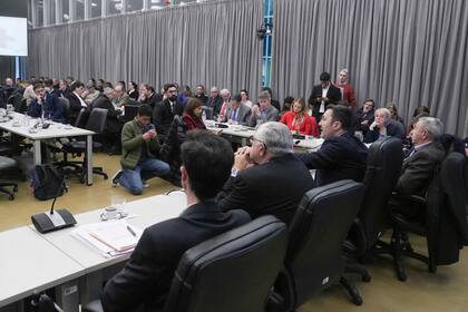 Un clima de tensión entre diputados del oficialismo y de la oposición se prolongó por casi cuatro horas