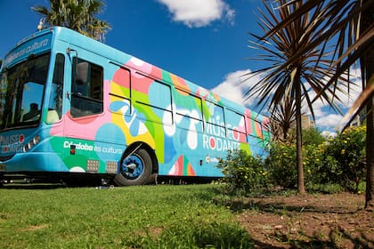 Un colectivo recorrerá Córdoba con diferentes exposiciones