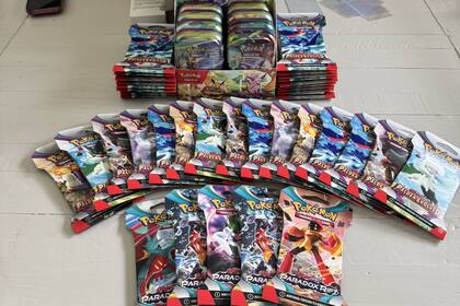 Un comprador se topó con un verdadero tesoro de cartas Pokémon en un Dollar General (X: @DollarGeneral)