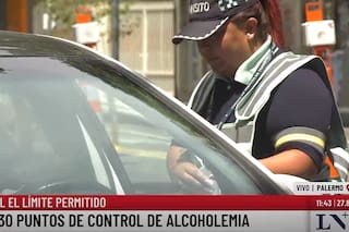 Manejaba con 2.20 de alcohol en sangre y tuvo que dejar su auto en el control de tránsito en vivo