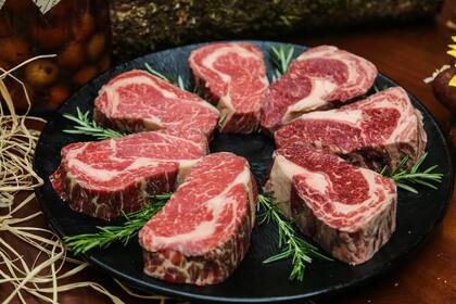 Un consumo elevado de carne roja puede aumentar el riesgo de enfermedades cardiovasculares