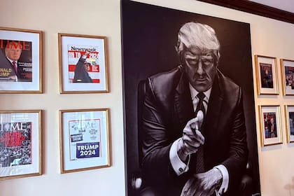 Un cuadro del presidente norteamericano en el Trump National Doral Miami.
