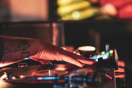 Un curso de DJ sería una buena idea para personas de Géminis (Archivo)