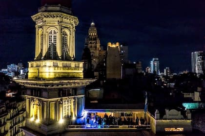 Un departamento en venta en la cúpula del histórico edificio “La inmobiliaria” sobre Avenida de Mayo y con vista al Congreso. Gentileza: ZonaProp