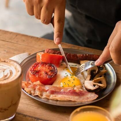 Un desayuno potente debe contener huevo.