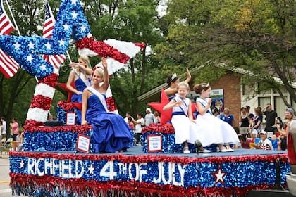 Un desfile con reinas de belleza en Minnesota por el 4 de Julio. Foto: Carrie Kellenberger, Flickr