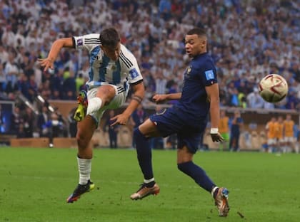 Un despeje que valió un campeonato del mundo: el rechazo defensivo de Dybala ante la avanzada de Mbappé
