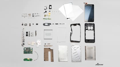 Un despiece de un smartphone, en este caso un Fairphone 1
