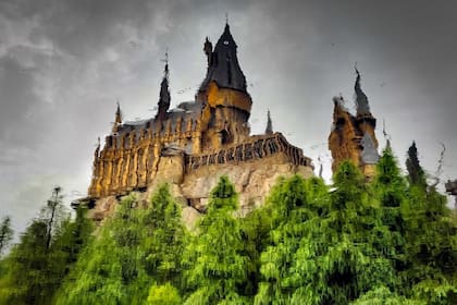 Un destino popular es el Colegio Hogwarts de Magia y Hechicería, la escuela a la cual asisten los jóvenes magos de la saga de Harry Potter