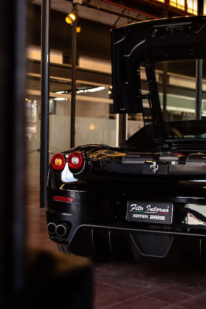 Un detalle del Ferrari 430 Spider Nero Daytona que se podrá ver en el Hipódromo de San Isidro el sábado