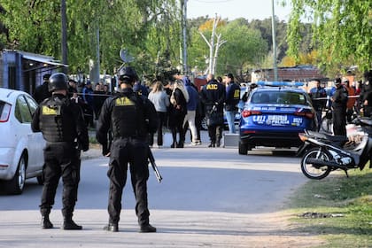 Un doble homicidio se produjo en el barrio Nuevo Albedi, donde Carla Cabaña y Magalí Páez. fueron ejecutadas con disparos en la cabeza.