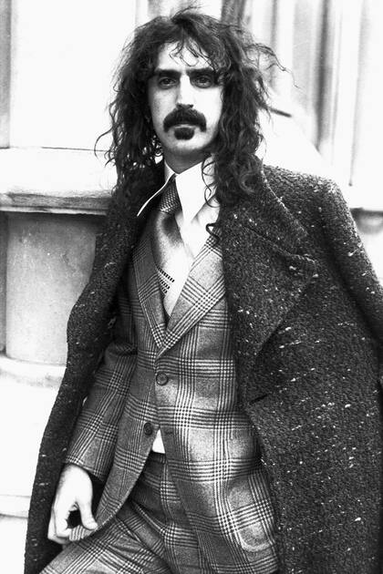 Un documental y una polémica gira, liderada por un holograma, ponen en foco al revolucionario músico fallecido en 1993