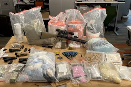 Un dominicano escondía armas y drogas en un falso local en Lawrence, Massachusetts