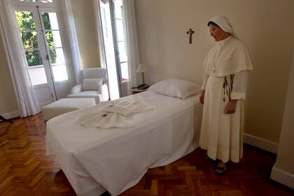 Un dormitorio austero para el Pontífice