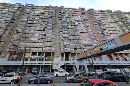 Un edificio del complejo Lugano 1 y 2