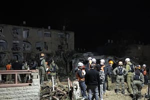 Un edificio destruidos tras los ataques de misiles de Irán en Dimona, Israel