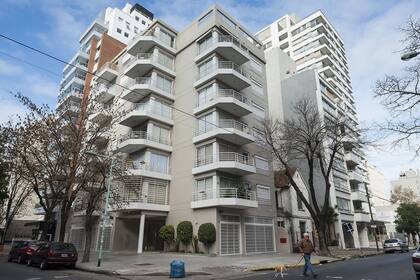 Un edificio en el barrio de Villa Urquiza