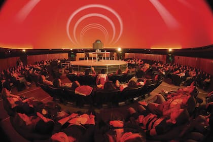 Un edificio que se volvió ícono y cuya historia fue contada en el libro Extraordinario Planetario.
