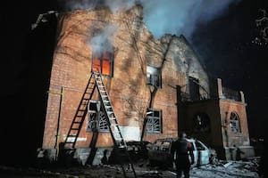 Piden abandonar Kiev tras un ataque ruso que dejó a la ciudad sin calefacción