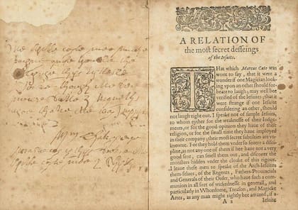 Un ejemplar de 1610 de un panfleto anticatólico sobre una supuesta conspiración jesuita contra el rey Jacobo I, en la que William Henry Ireland, un falsificador de documentos y obras de William Shakespeare, hizo unas anotaciones "firmadas" por el famoso bardo.