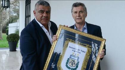 Chiqui Tapia y Mauricio Macri