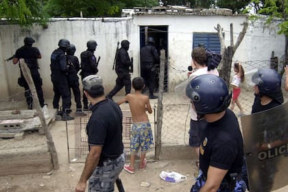 Un enorme operativo policial se desplegó para buscar a Marcelo Sajen el 28 de diciembre de 2004