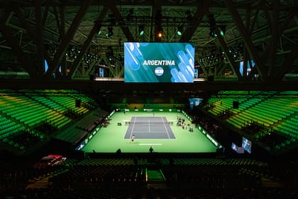 Un ensayo del equipo argentino en el court central del Final 8 de la Copa Davis, montado en el BolognaFiere
