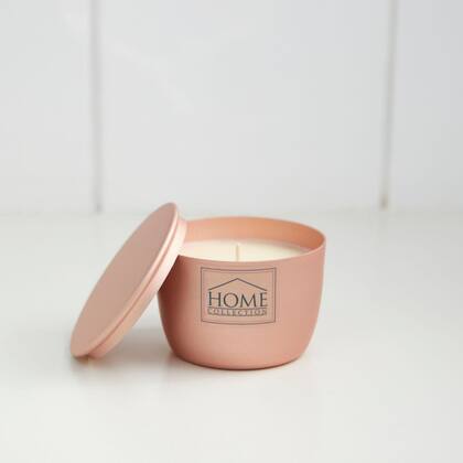 Un envase tan delicado como su fragancia.