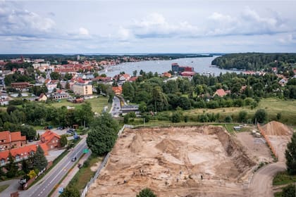 Un equipo de arqueólogos encontró cementerio del siglo XVIII con los restos de las víctimas de la peste negra; el hallazgo se produjo durante la construcción de un edificio en el norte de Polonia