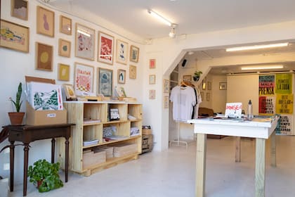 Un espacio de arte gráfico que agrupa una gran cantidad de artistas contemporáneos