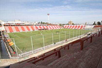 Un estadio vacío para el clásico santafecino