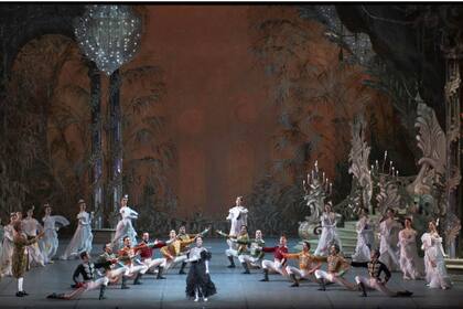 Un estreno para la despedida, "La viuda alegre"